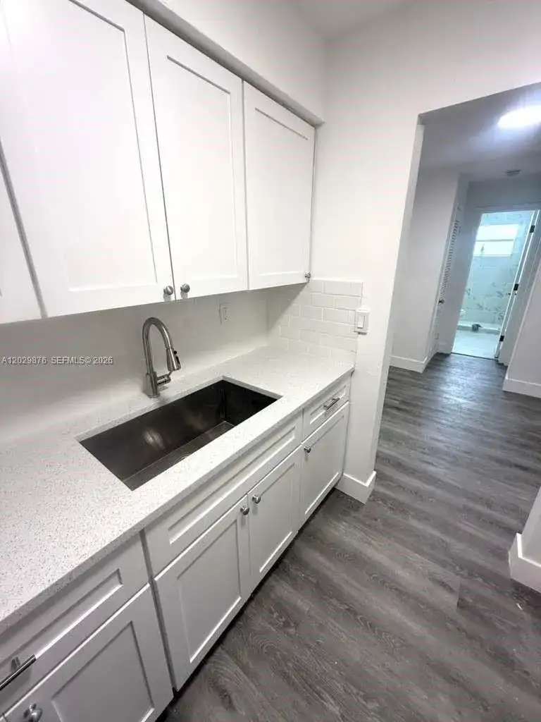 12195 W Dixie Hwy # 6E, North Miami FL 33161 photo 2
