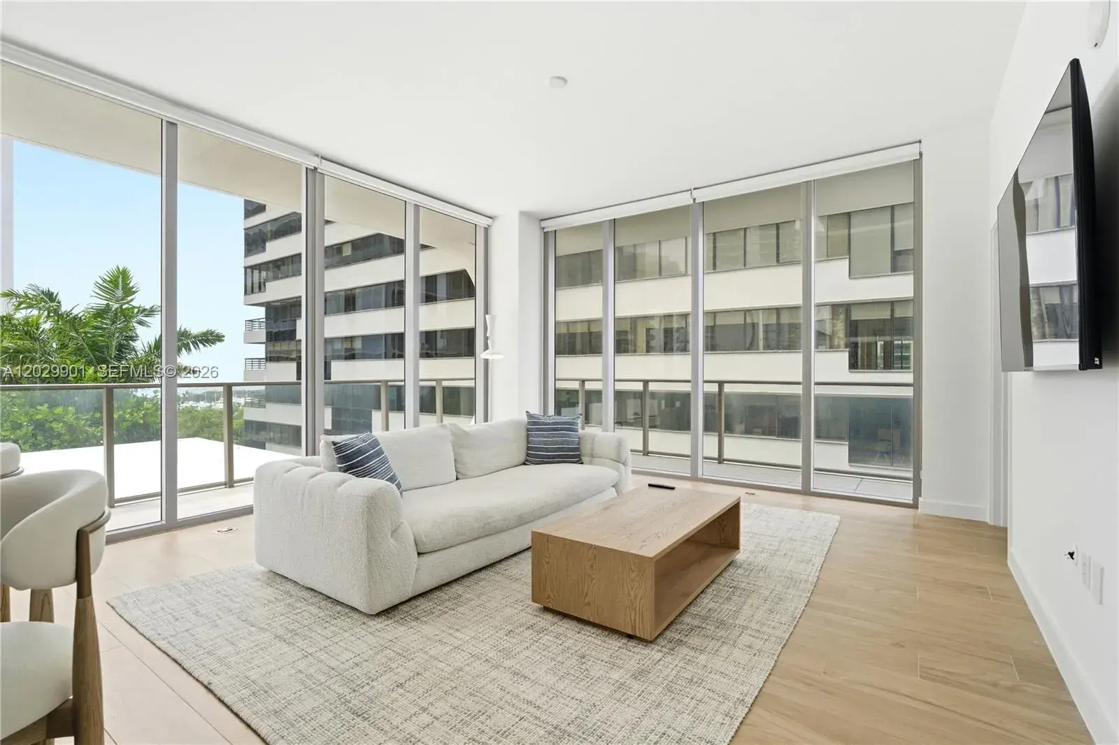 2678 Tigertail Ave # 911, Miami FL 33133