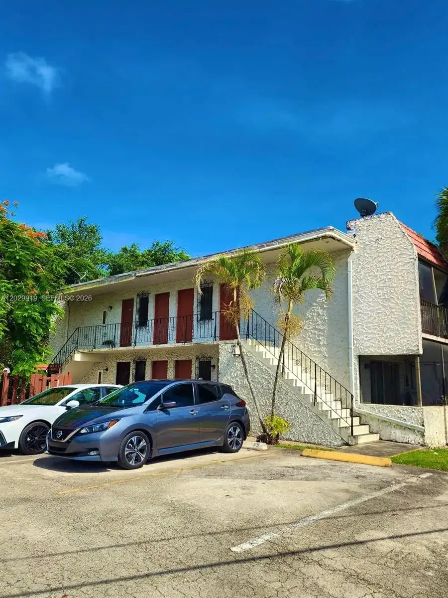 8701 SW 141st St # H6, Palmetto Bay FL 33176 photo 2