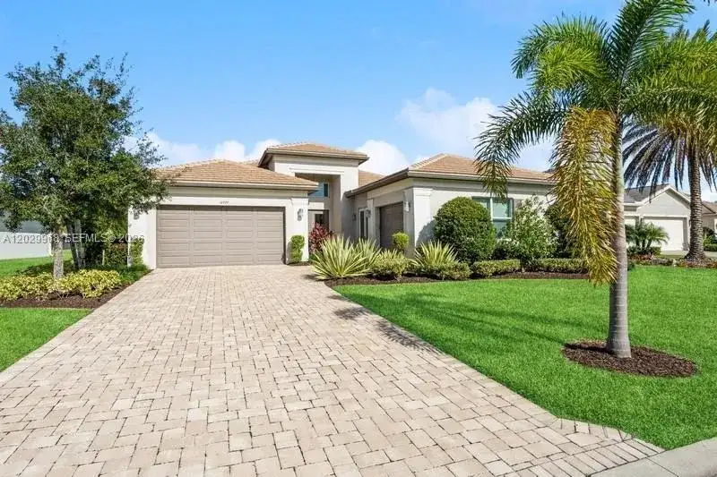 10729 SW Matisse Ln, Port St. Lucie FL 34987 photo 3