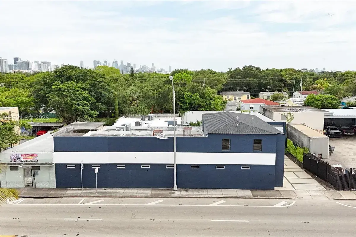 530 NW 54th St, Miami FL 33127