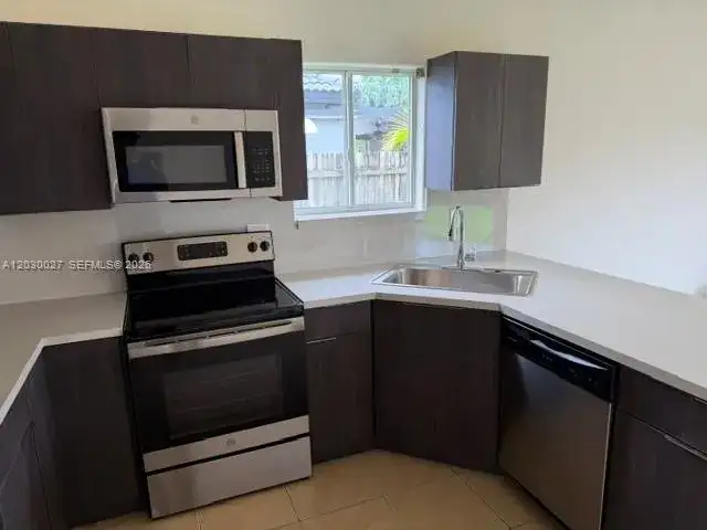 706 SE 14th Ave, Homestead FL 33033 photo 3