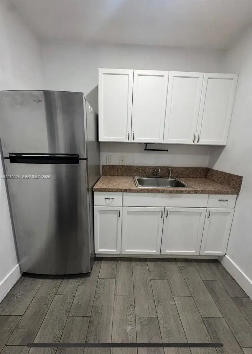 5860 NW 193rd St # 1, Hialeah FL 33015 photo 2