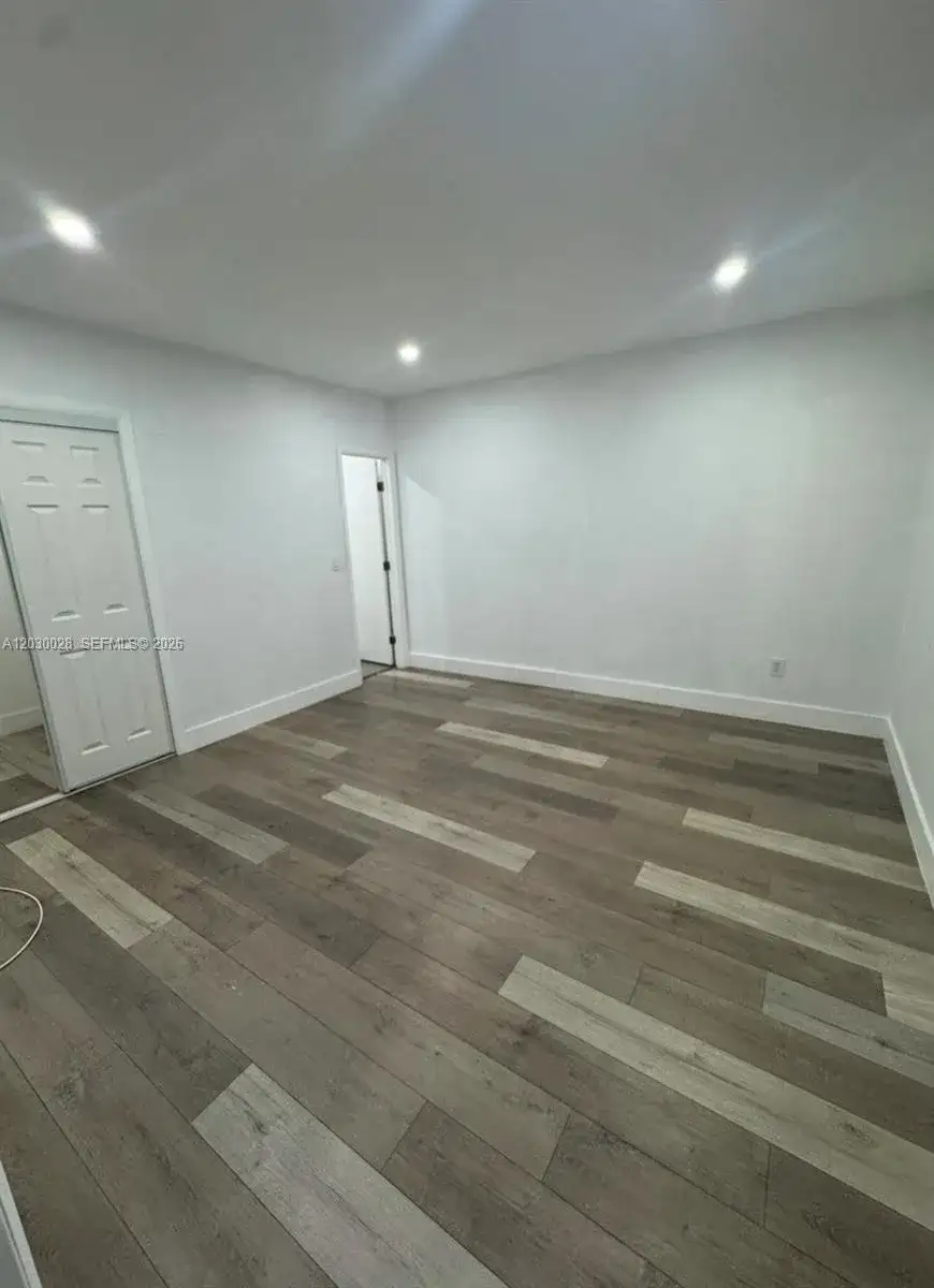 5860 NW 193rd St # 1, Hialeah FL 33015 photo 3