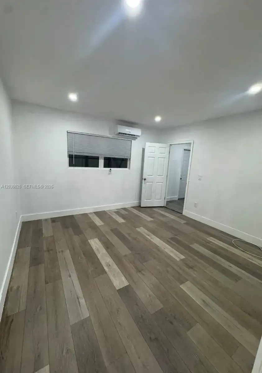 5860 NW 193rd St # 1, Hialeah FL 33015 photo 4