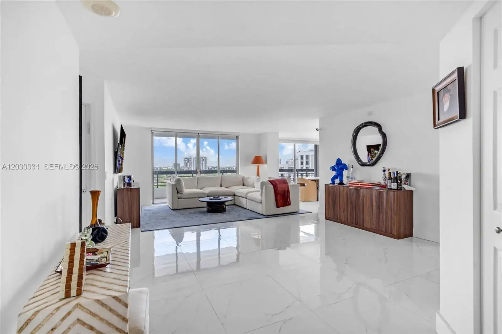 3500 Mystic Pointe Dr # 1205, Aventura FL 33180 photo 2