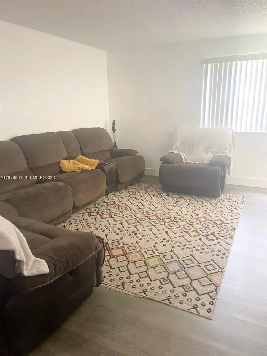 177 Lakeview Dr # 104, Weston FL 33326 photo 5