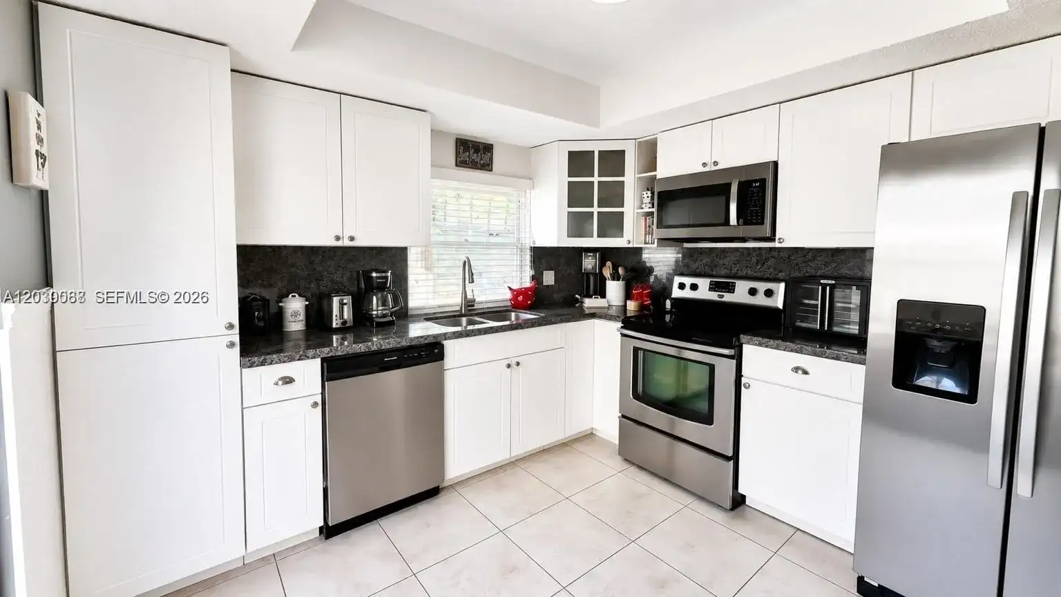 14510 SW 142nd Ct Cir S, Miami FL 33186 photo 3