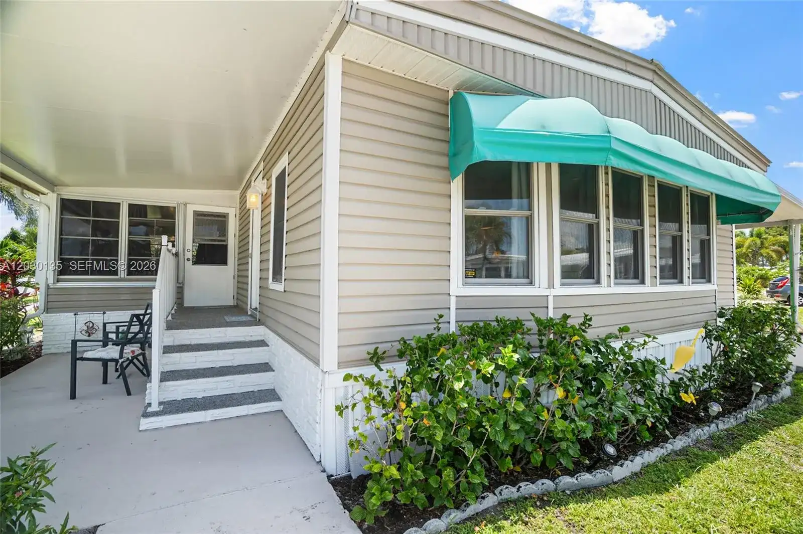 202 NW 52nd Ct, Deerfield Beach FL 33064 photo 3