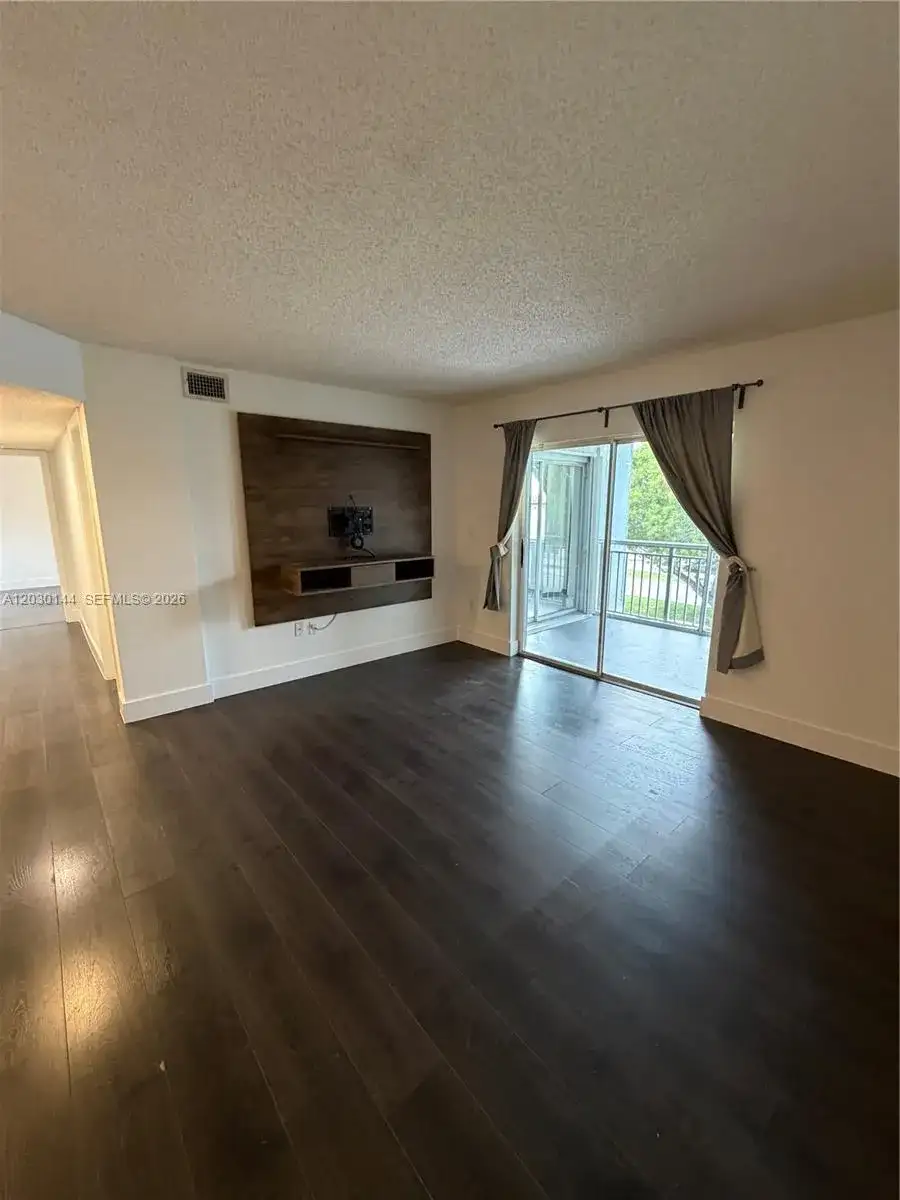 8540 SW 212th St # 303, Cutler Bay FL 33189 photo 2
