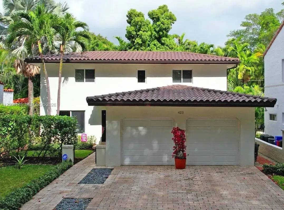423 Alhambra Cir, Coral Gables FL 33134