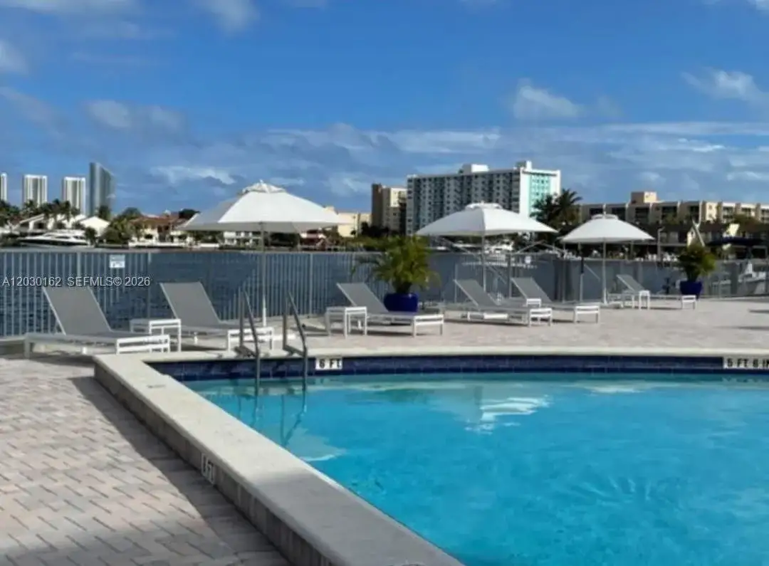 16558 NE 26th Ave # 4J, North Miami Beach FL 33160 photo 2