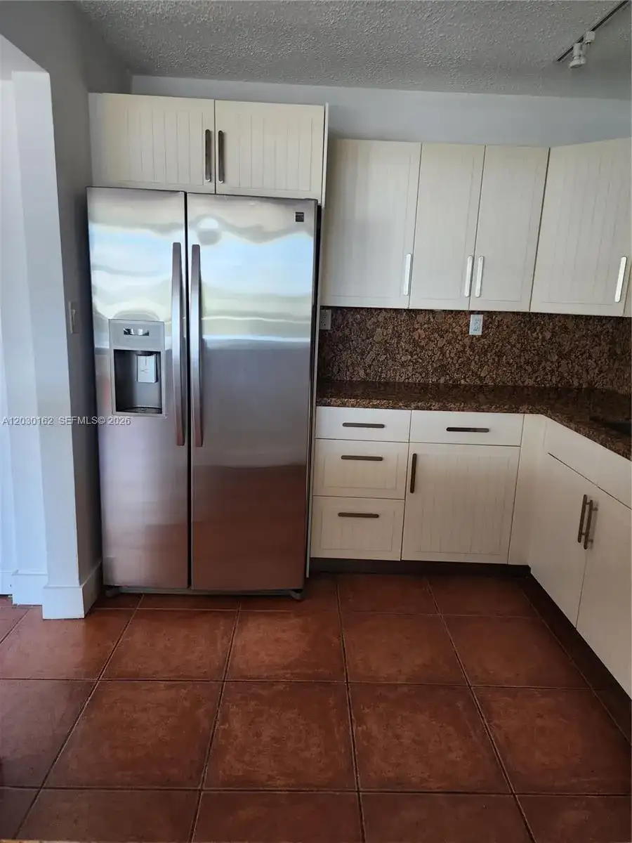 16558 NE 26th Ave # 4J, North Miami Beach FL 33160 photo 5