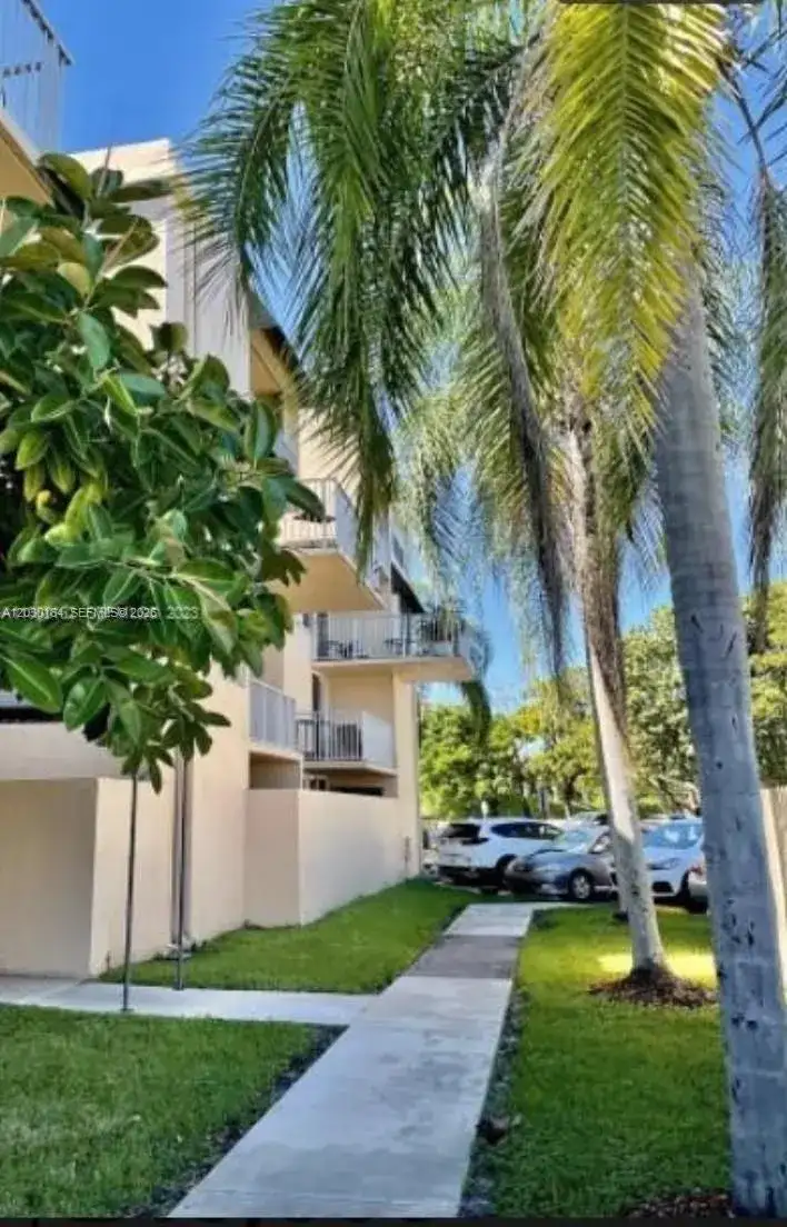 10801 SW 109th Ct # D412, Miami FL 33176 photo 2