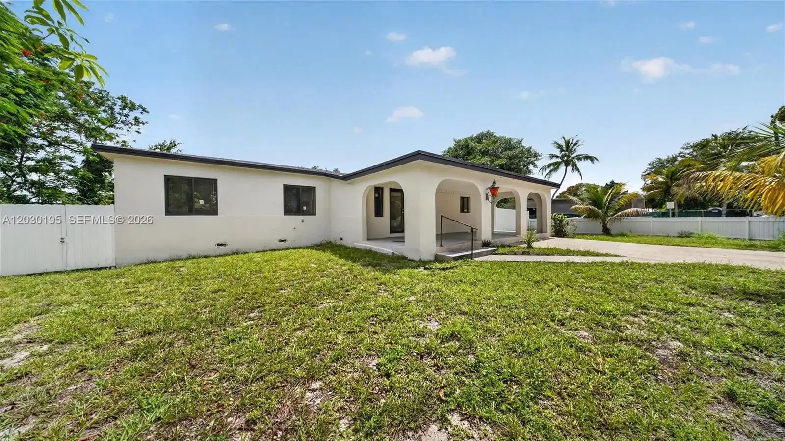 900 Superior St, Opa-Locka FL 33054