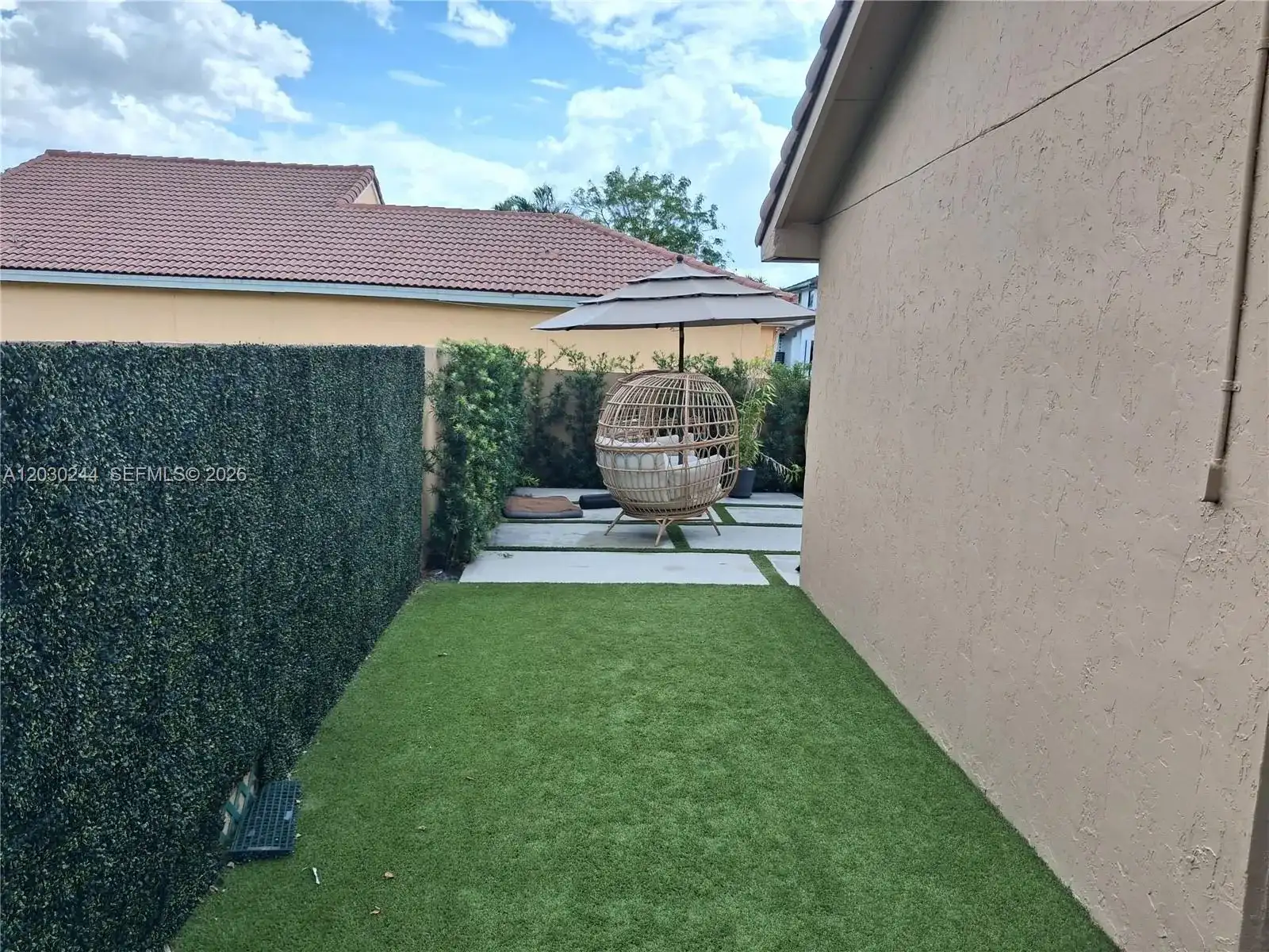 17531 NW 62nd Pl N, Hialeah FL 33015 photo 3