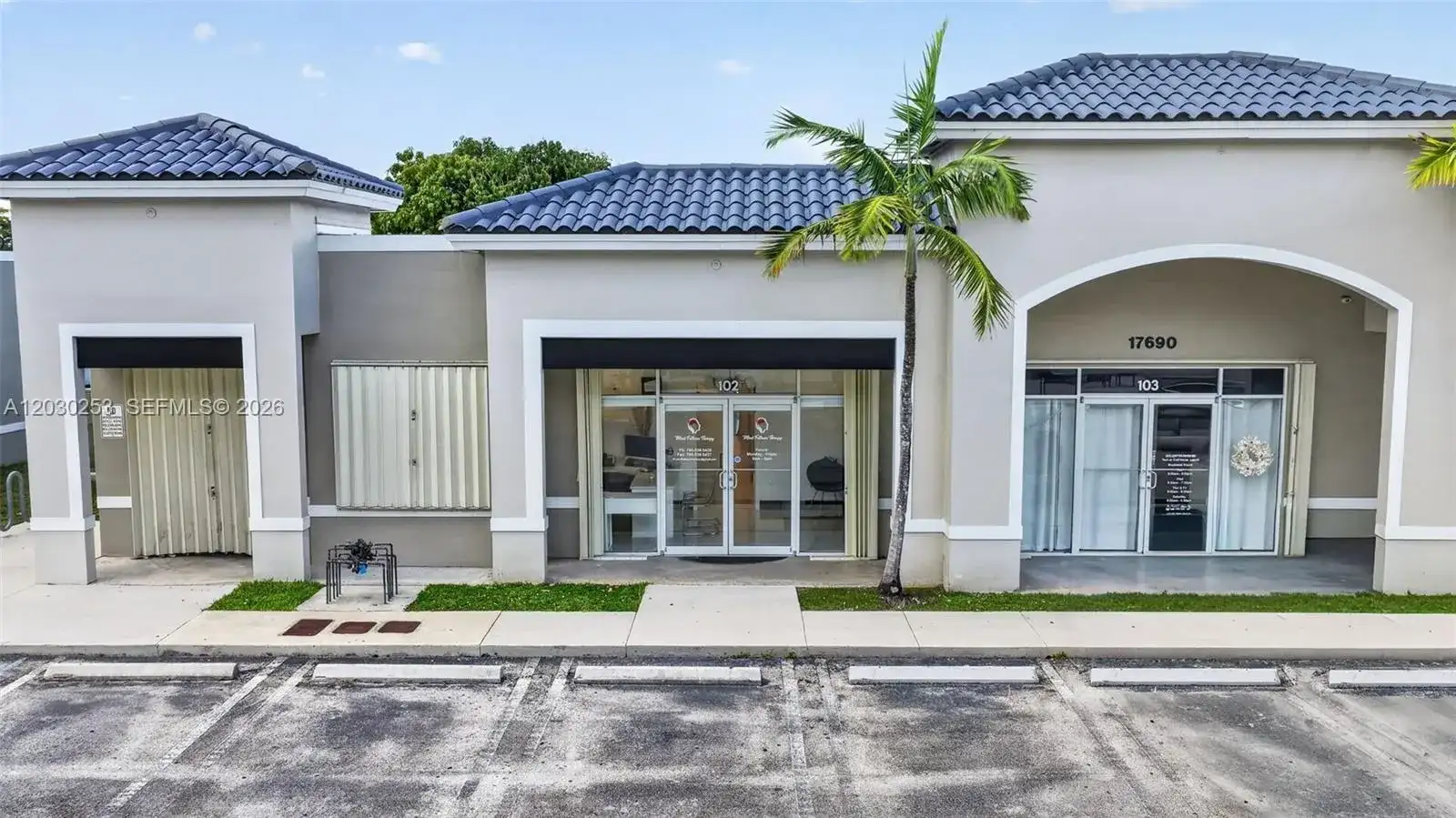 17690 NW 78th Ave, Hialeah FL 33015 photo 2