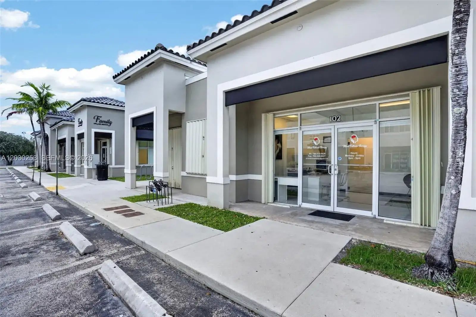 17690 NW 78th Ave, Hialeah FL 33015 photo 3