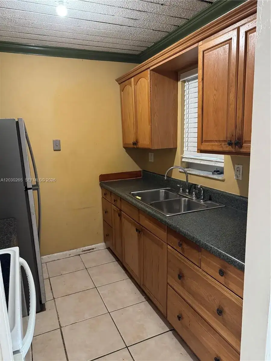 7105 W 13th Ave # 403, Hialeah FL 33014 photo 3