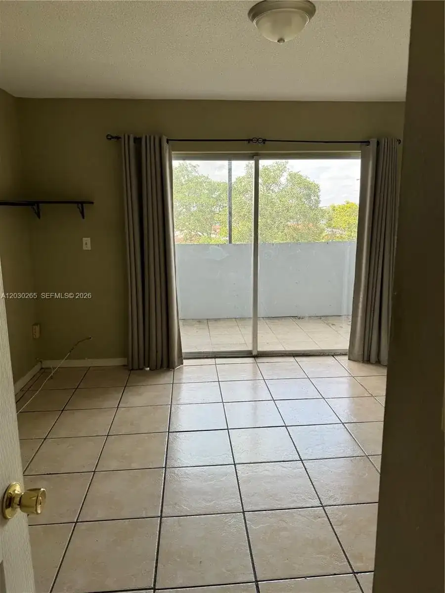 7105 W 13th Ave # 403, Hialeah FL 33014 photo 5