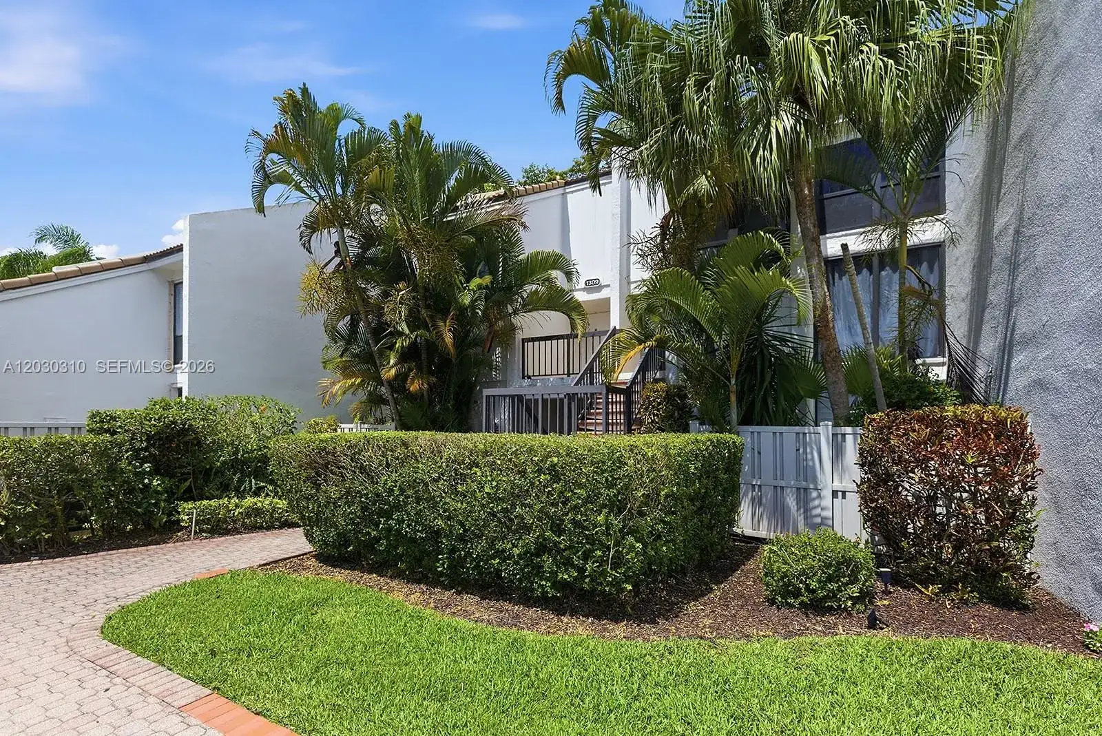 1309 Bridgewood Dr, Boca Raton FL 33434 photo 2