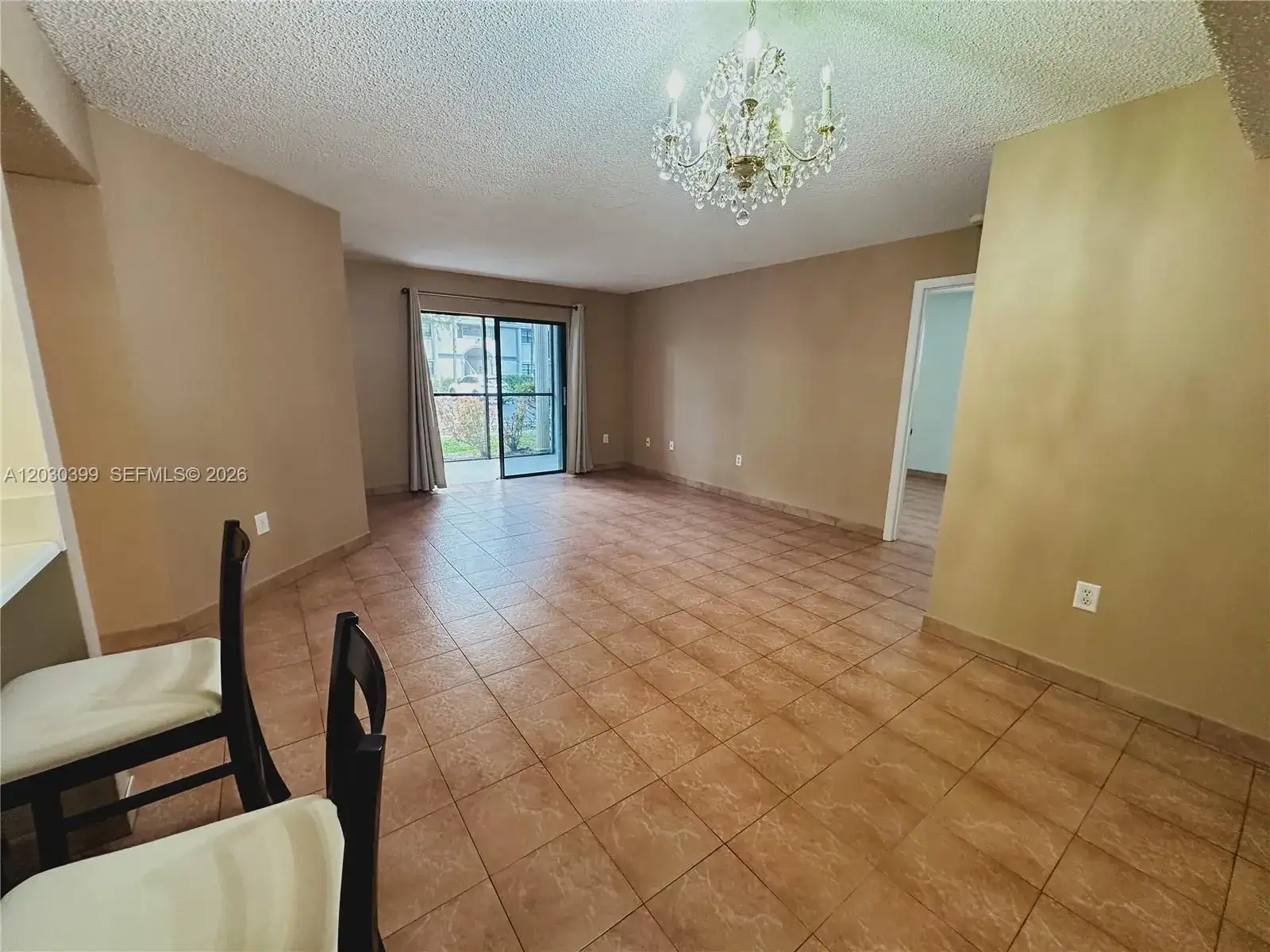 927 NE 199th St # 101, Miami FL 33179 photo 2