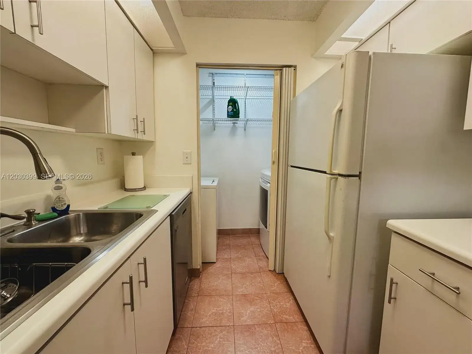 927 NE 199th St # 101, Miami FL 33179 photo 4
