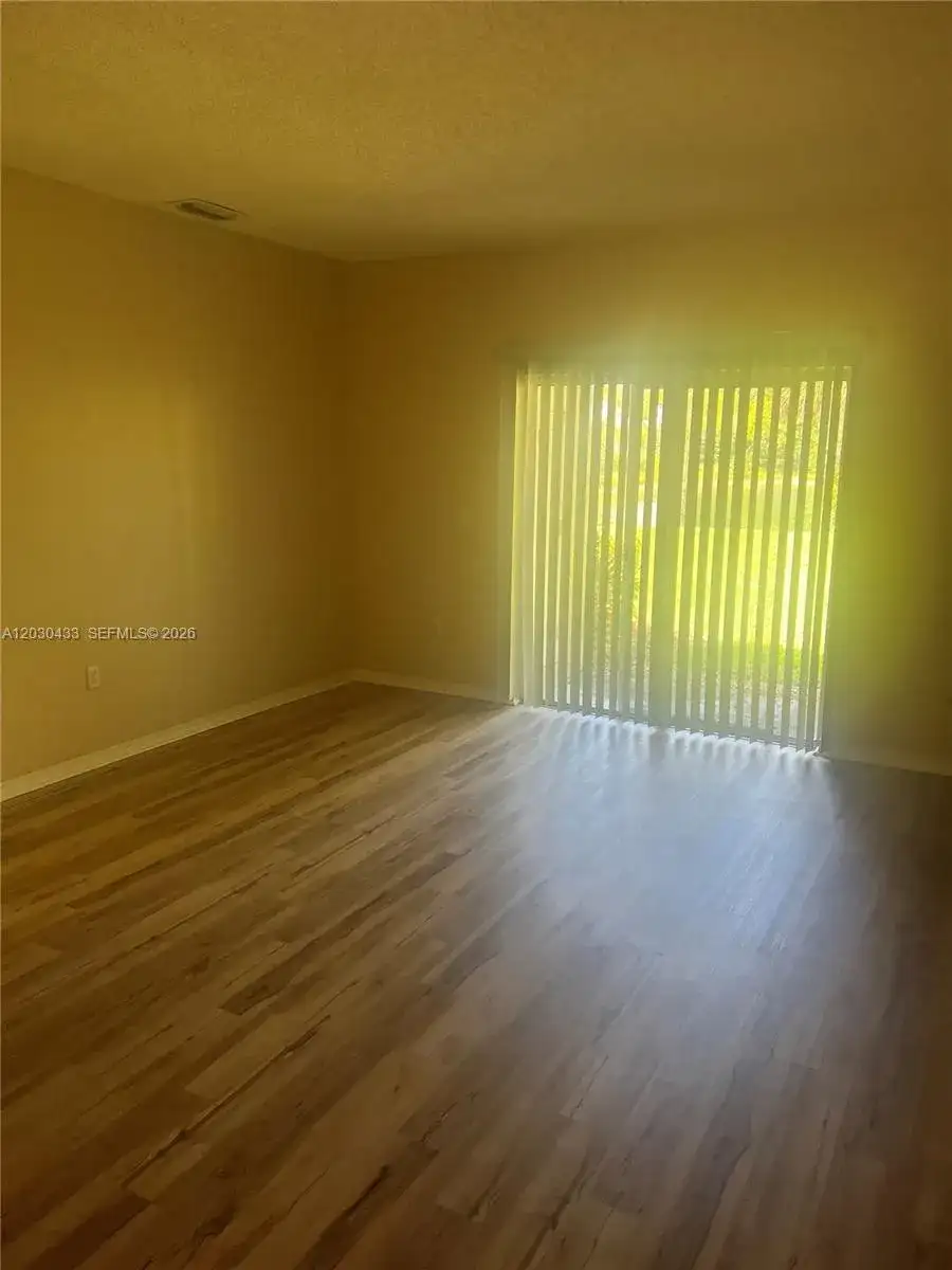 2322 SE 23rd Ave # 2322, Homestead FL 33035 photo 2