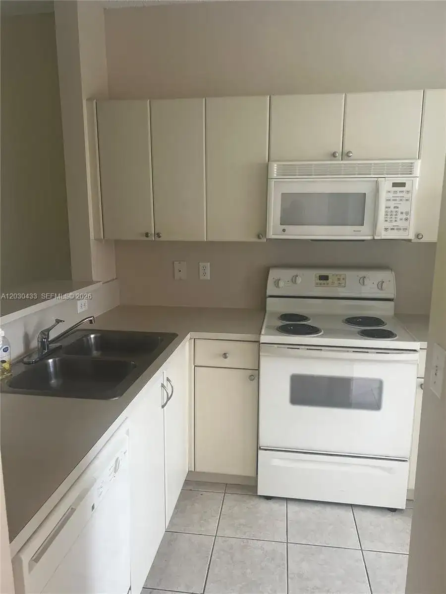 2322 SE 23rd Ave # 2322, Homestead FL 33035 photo 5
