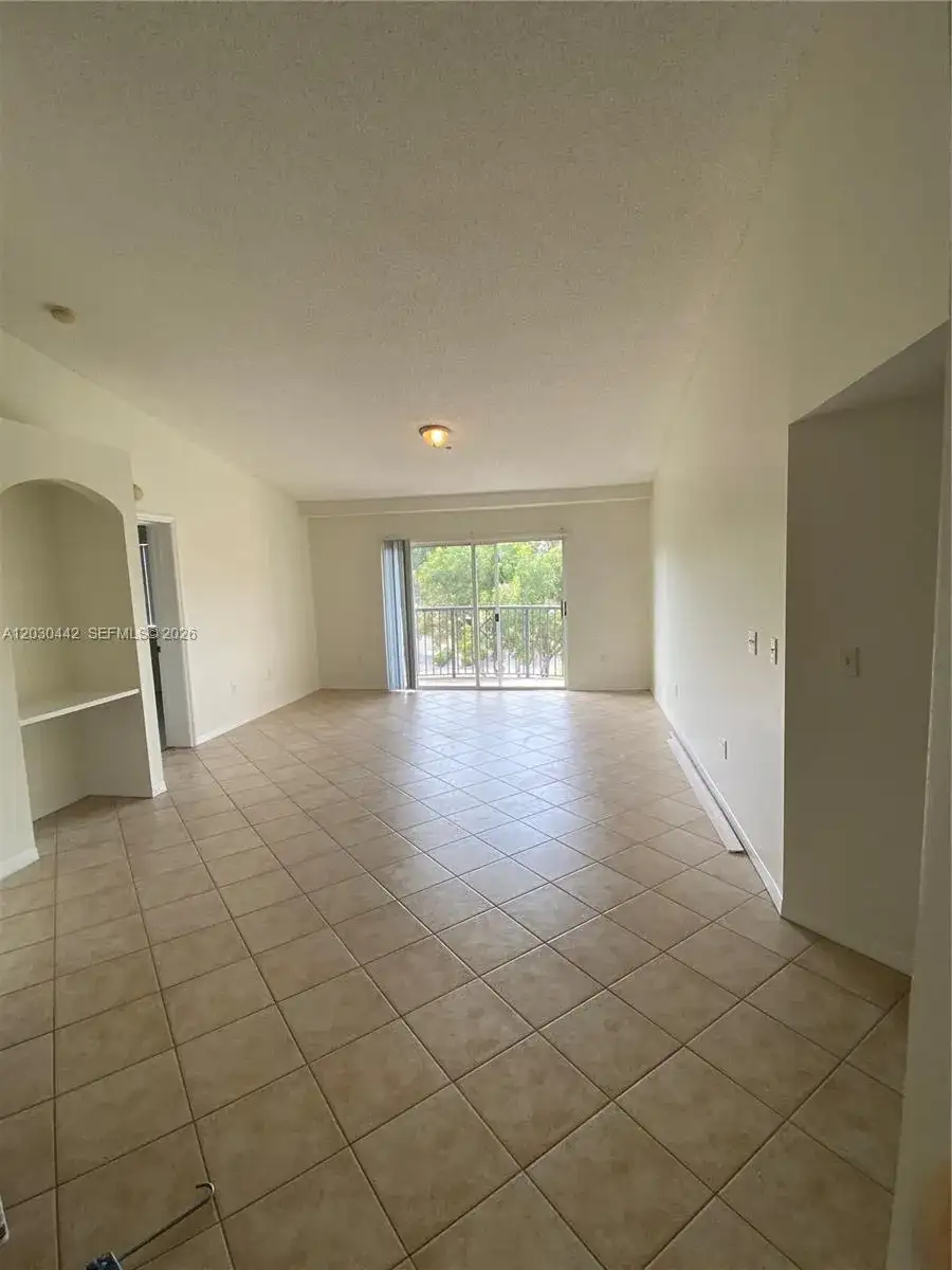300 N Crestwood Ct N # 310, Royal Palm Beach FL 33411 photo 2