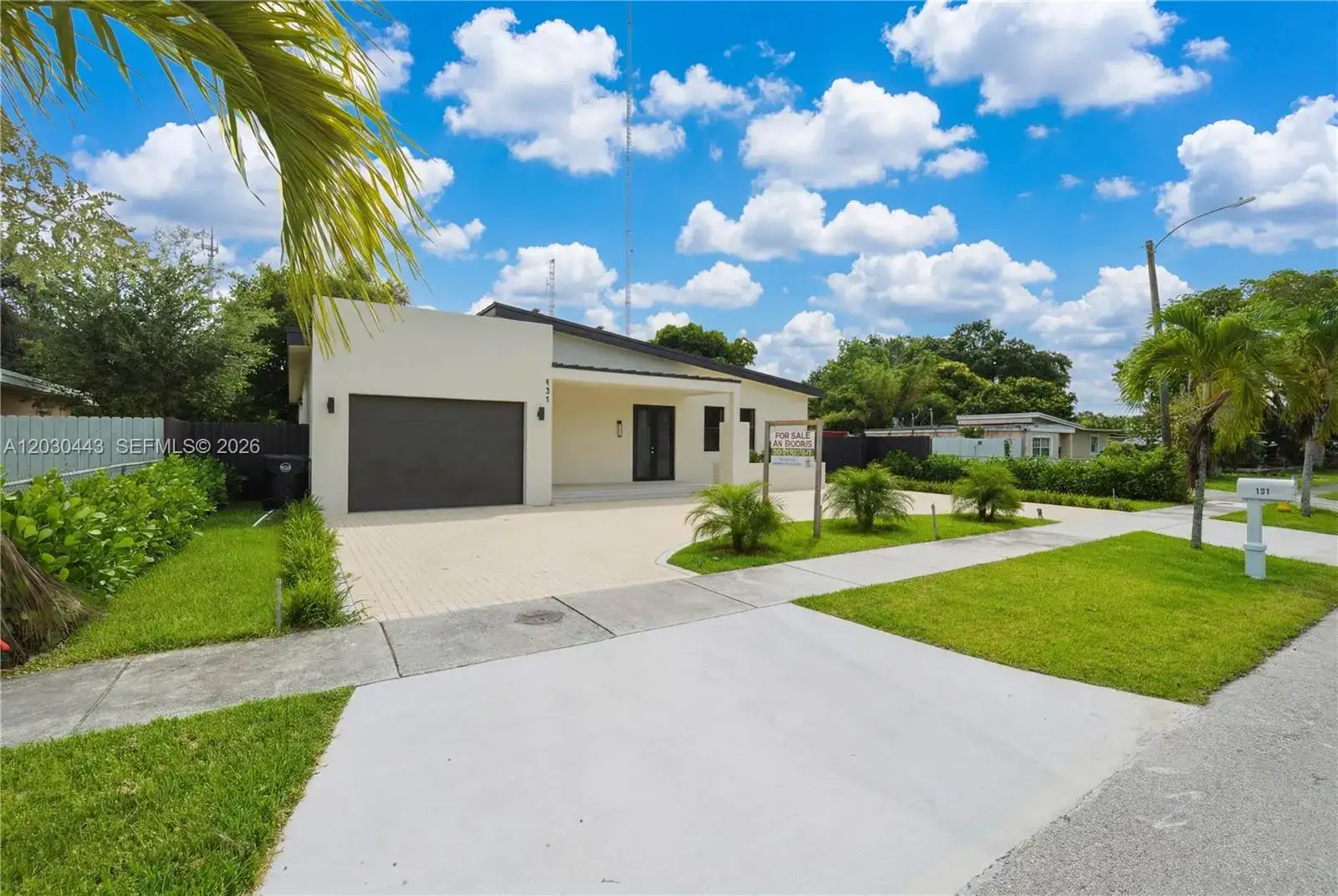 131 Miami Gardens Rd, West Park FL 33023 photo 3