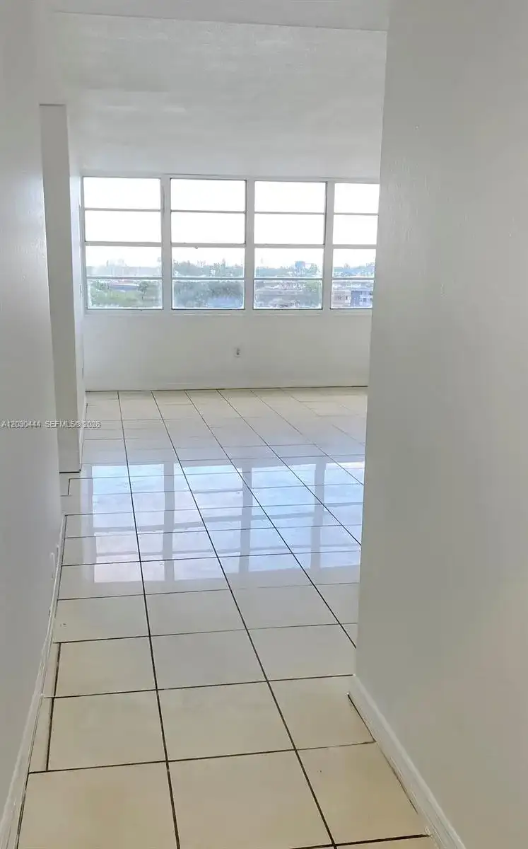 1301 NE Miami Gardens Dr # 702W, Miami FL 33179 photo 5