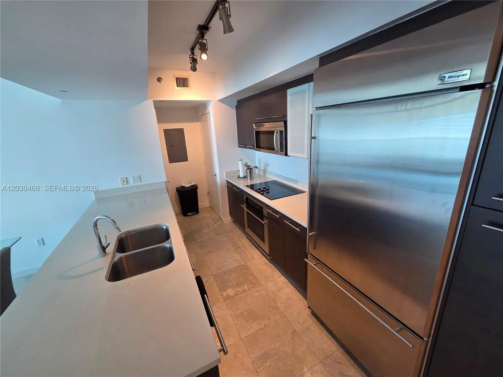 500 Brickell Ave # 3105, Miami FL 33131