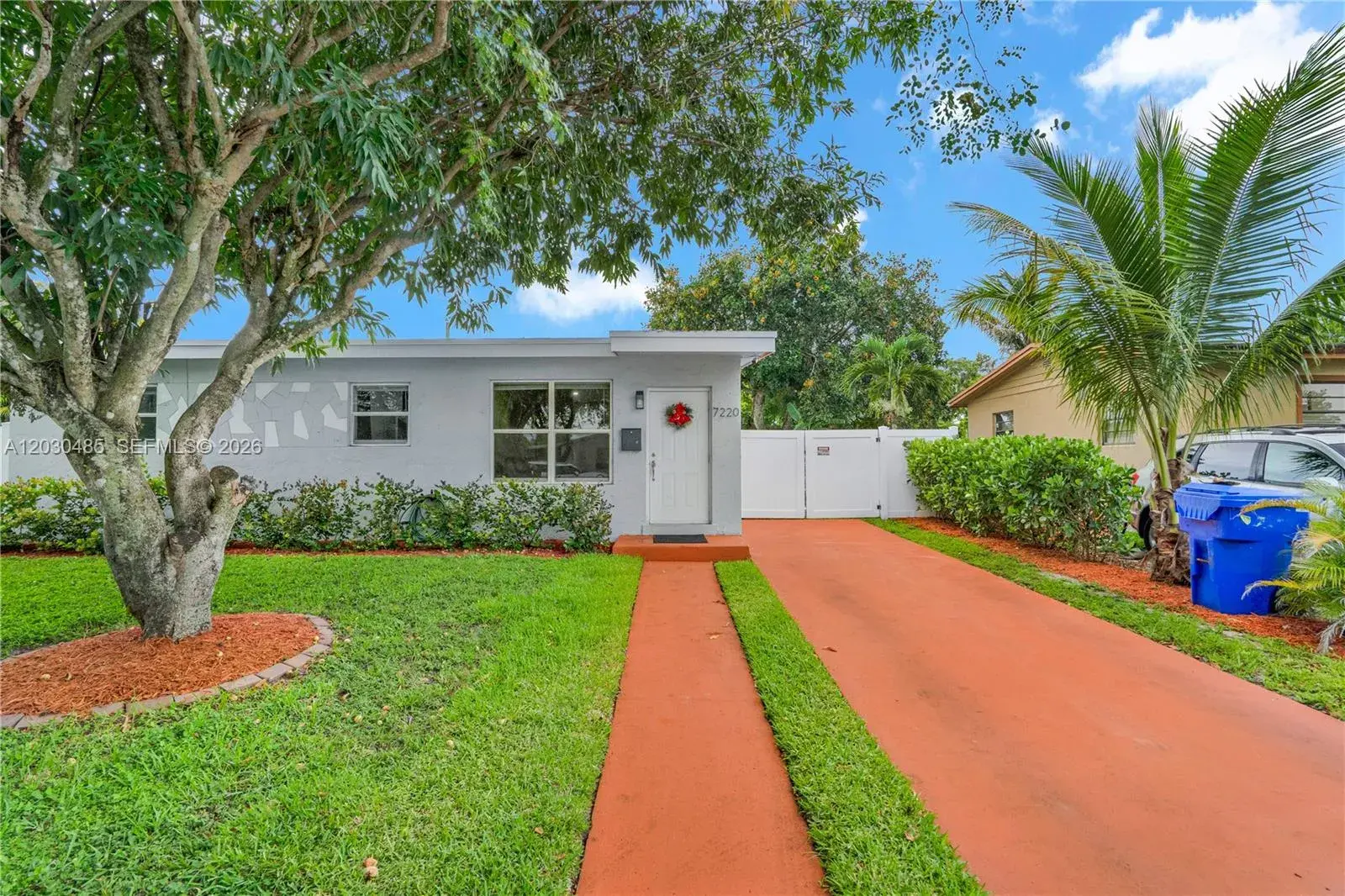 7220 Arthur St, Hollywood FL 33024