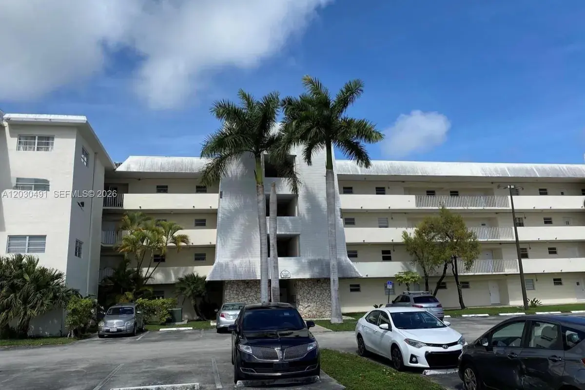 7410 SW 82nd St # K401, Miami FL 33143