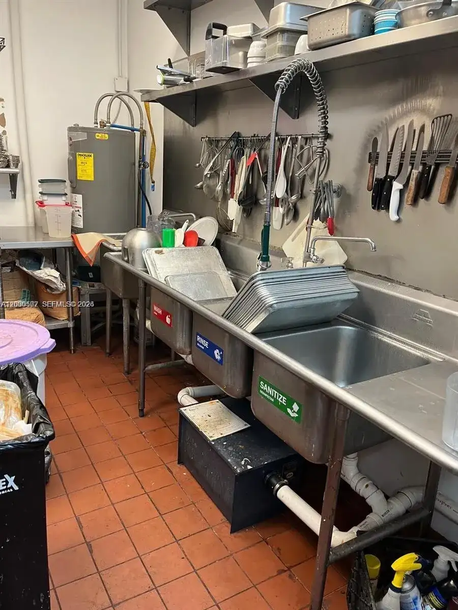 Turnkey Restaurant For Sale In Oakland Park, Oakland Park FL 33334 photo 3