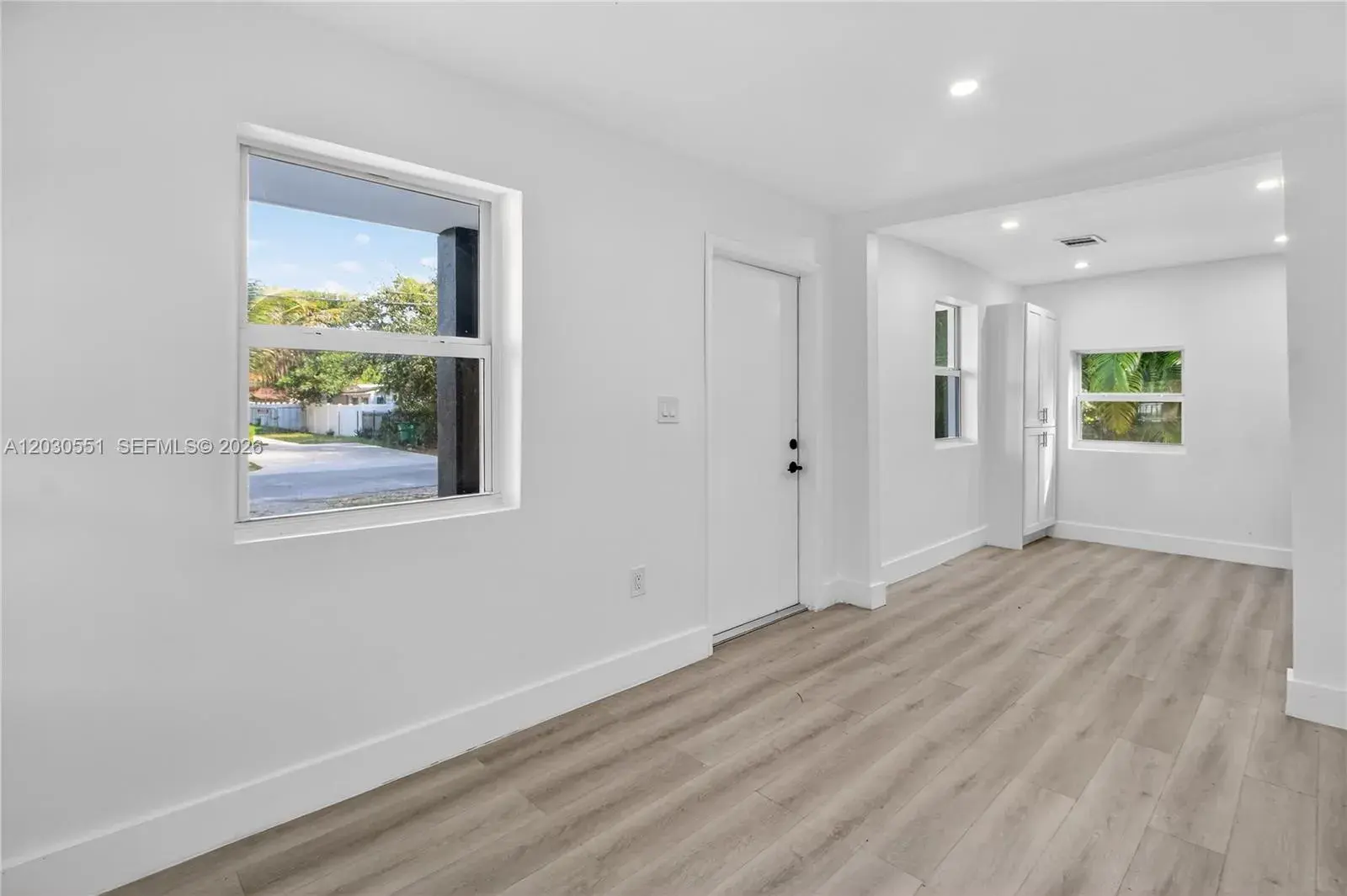 428 NW 97th St, Miami FL 33150