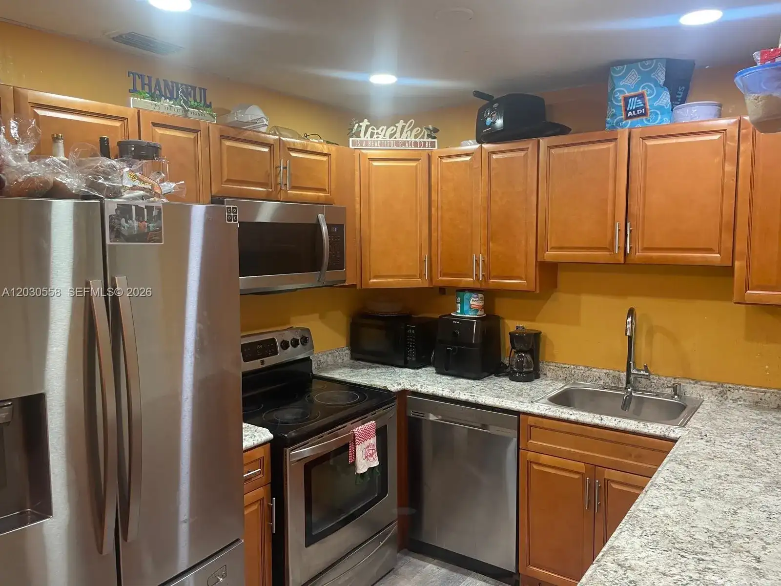 691 NW 20th Ct, Pompano Beach FL 33060 photo 2