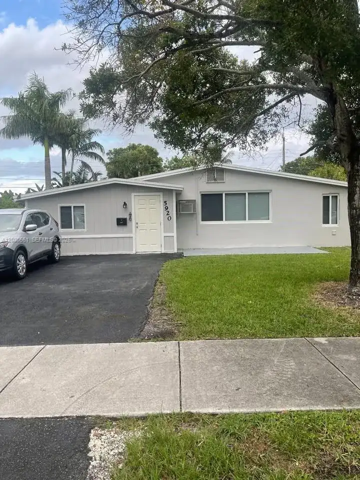 5920 NE 1st Ter, Oakland Park FL 33334 photo 3