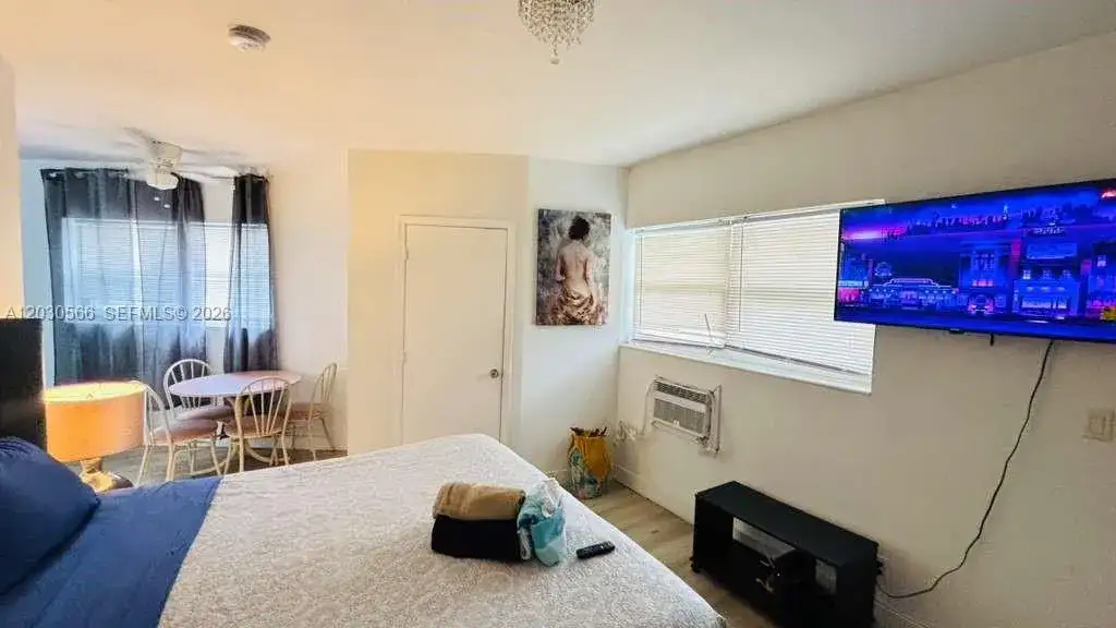 109 SE 9th St # 2, Hallandale Beach FL 33009 photo 3