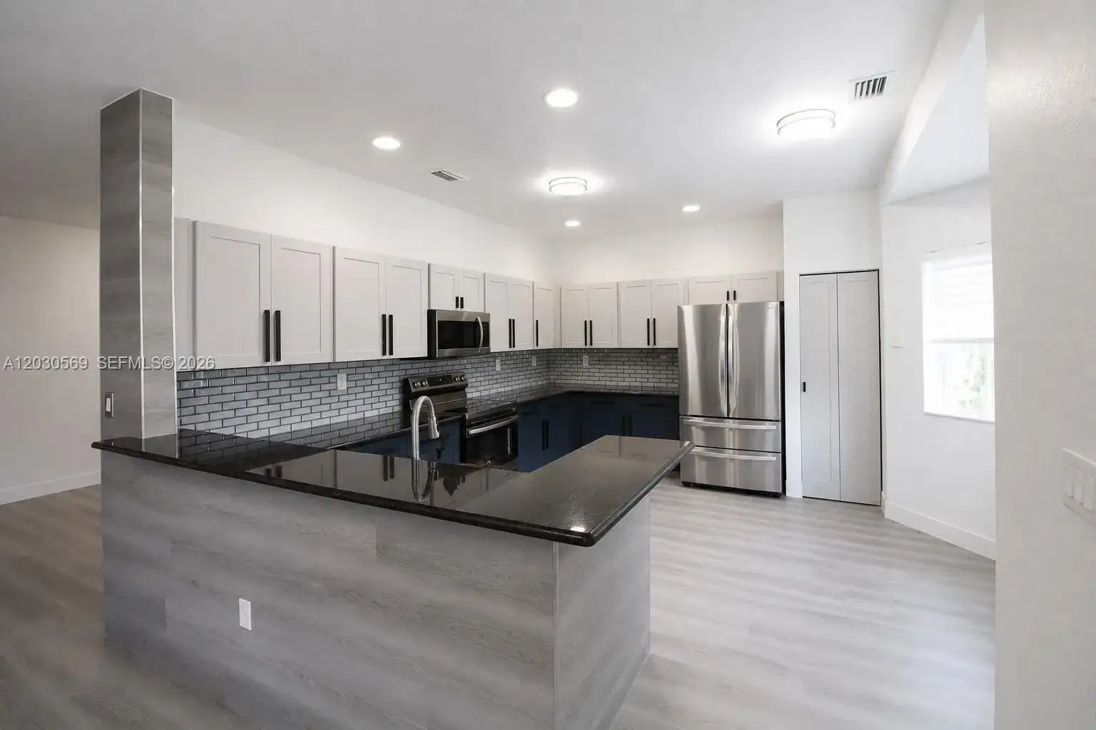 2564 SW 147th Path, Miami FL 33185 photo 2