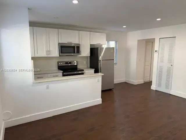 2006 Calais Dr # 1, Miami Beach FL 33141 photo 4