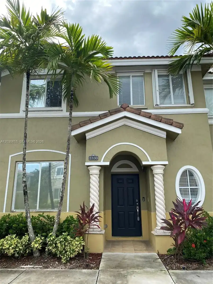 2330 SE 10th St # 2330, Homestead FL 33035