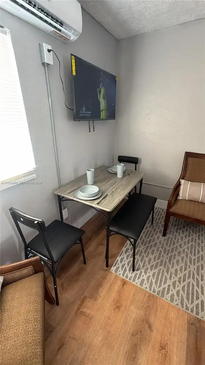 615 NE 4th St # 2, Hallandale Beach FL 33009