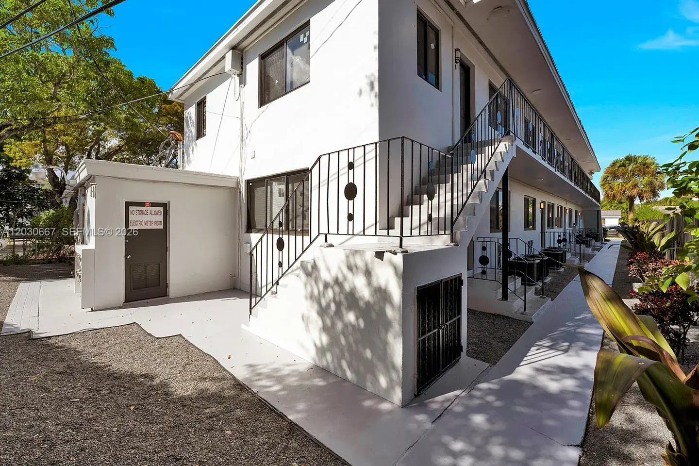 2150 SW 26th St # 3, Miami FL 33133