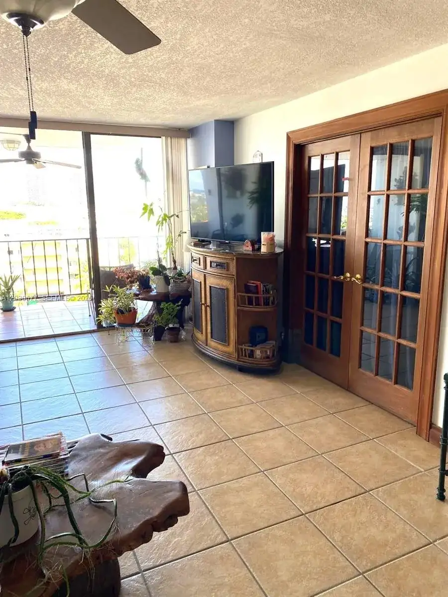 3545 NE 166th St # 908, North Miami Beach FL 33160 photo 4