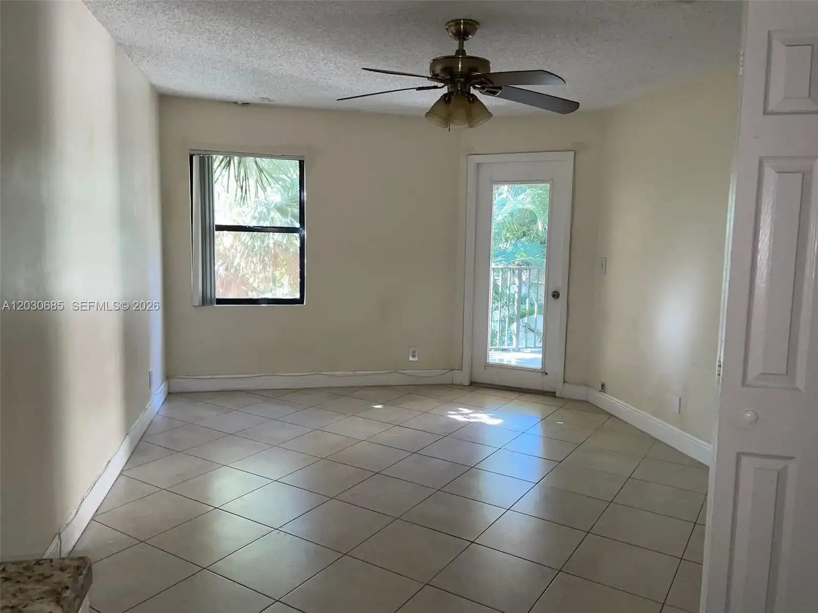 9999 Summerbreeze Dr # 915, Sunrise FL 33322