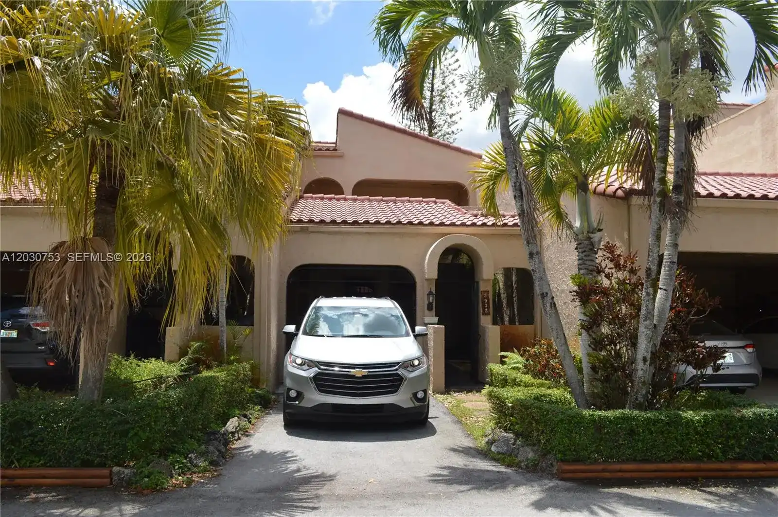 3932 Estepona Ave, Doral FL 33178