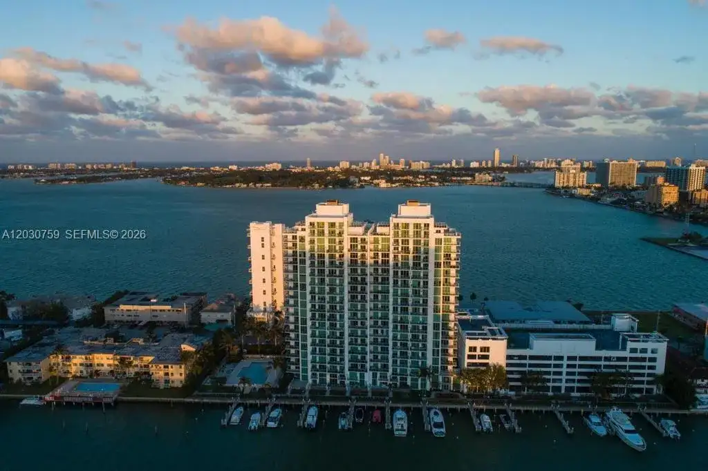 7928 East Dr, North Bay Village FL 33141 photo 2