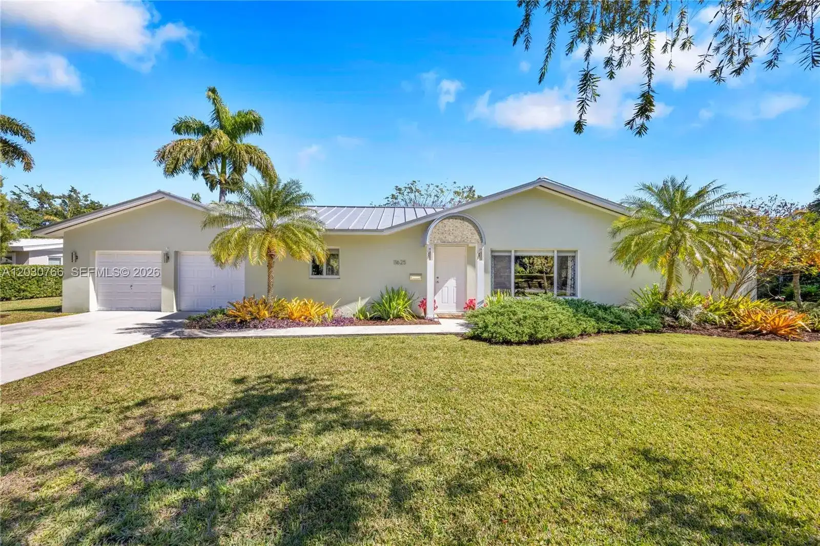 11625 SW 70th Ave, Pinecrest FL 33156 photo 2
